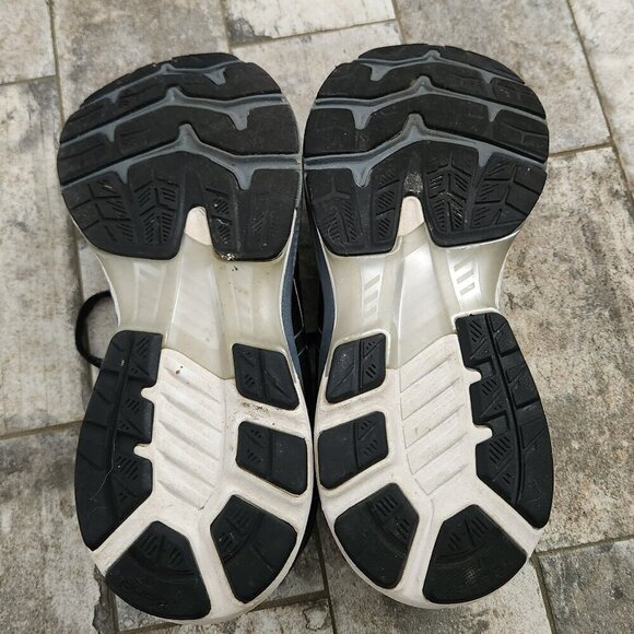 Asics Gel Kayano, Women Size 9 - Picture 6 of 8